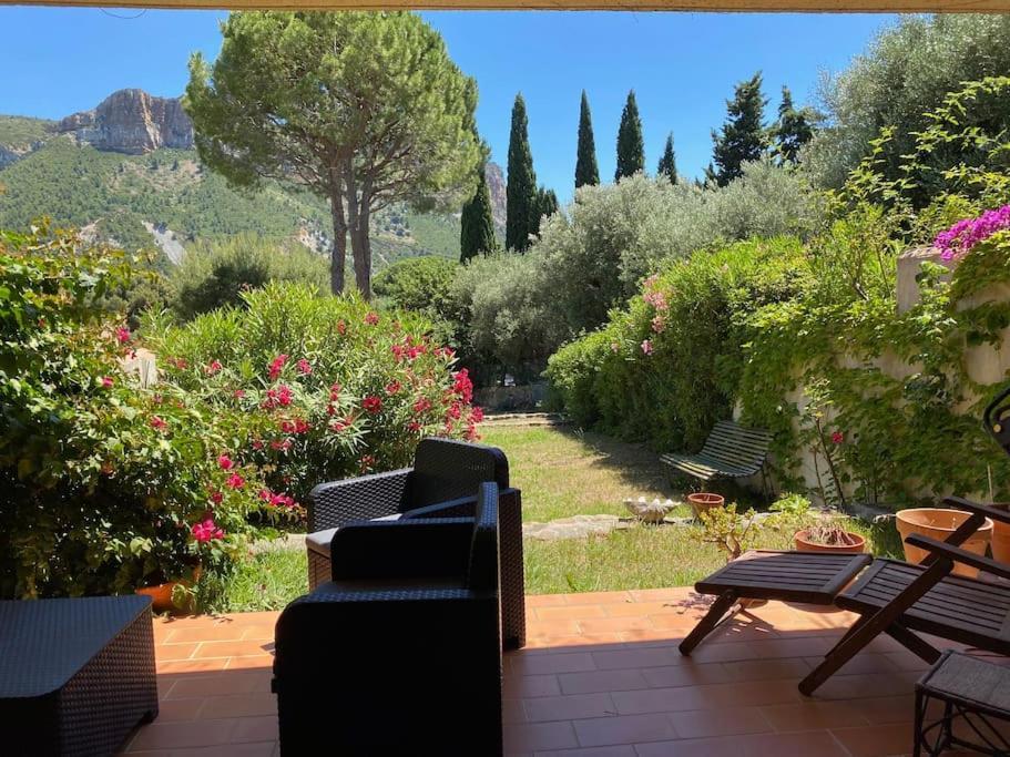 Le Corton - 45M2 - Parking - Jardin - Wifi Apartman Cassis Kültér fotó